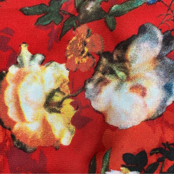 3/$8 Bundle Red floral blouse - Picture 4 of 6